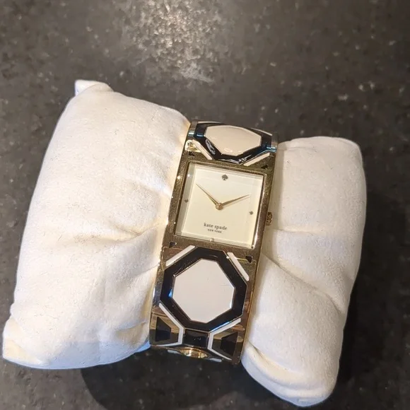kate spade | Accessories | Kate Spade Delacorte When In Rome  display picture 1